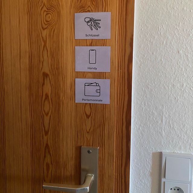 Erinnerungskarten für Autismus und ADHS digitales Hilfsmittel bei exekutiven Dysfunktionen freundlicher und nachsichtiger Reminder für Selbstannahme Vorschaubild Reminder an der Haustür